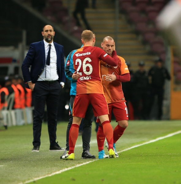 Wesley Sneijder bilerek mi tuvalete gitti?