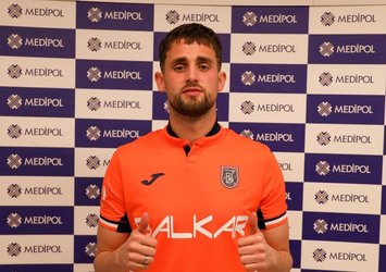 Başakşehir Januzaj'ı resmen açıkladı