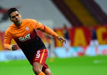 Galatasaray'da Falcao krizi büyüyor! Yönetim ile görüştü...