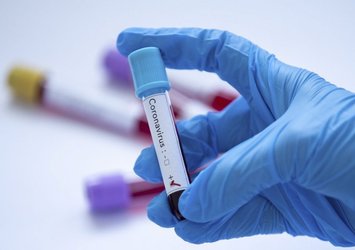 Yıldız futbolcudan corona virüsü skandalı! Kulüpten açıklama geldi