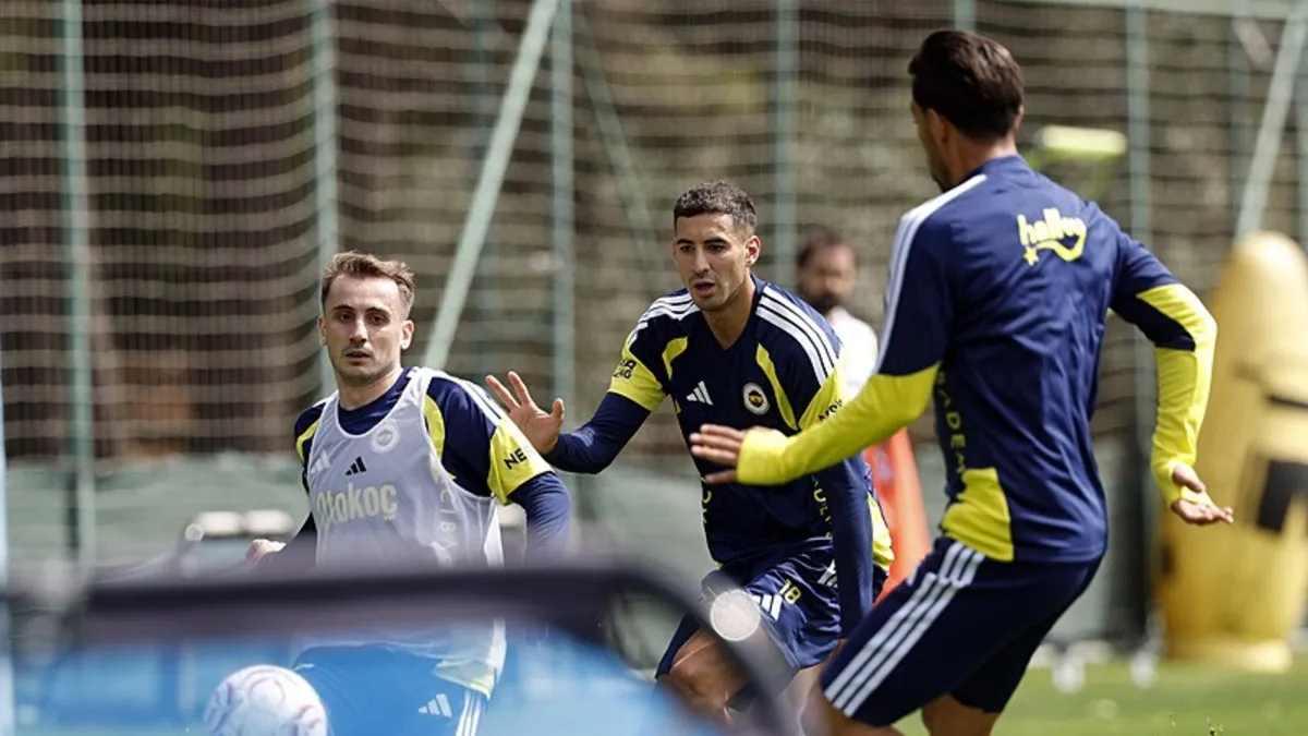 Fenerbahçe : mauvaise nouvelle pour Mert Müldür, victime d'une déchirure du ménisque