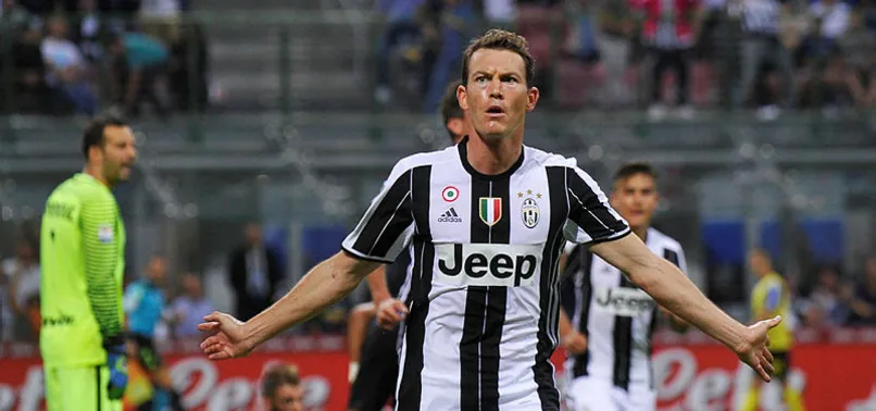 Lichtsteiner'den Beşiktaş'a kötü haber
