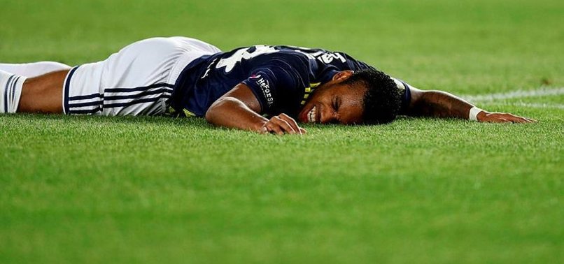 Garry Rodrigues ve Nabil Dirar yolcu
