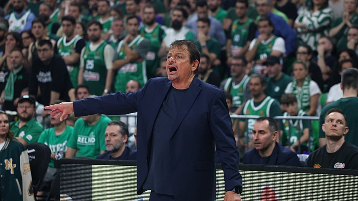 Ergin Ataman 4. THY EuroLeague zaferinin peşinde! Ergin Ataman 4. THY EuroLeague zaferinin peşinde!