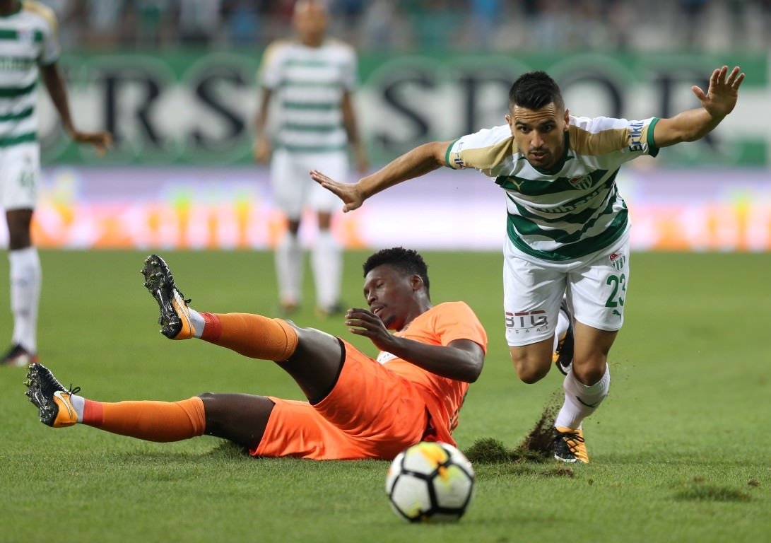 Fenerbahçe’den Aziz Behich’e kanca