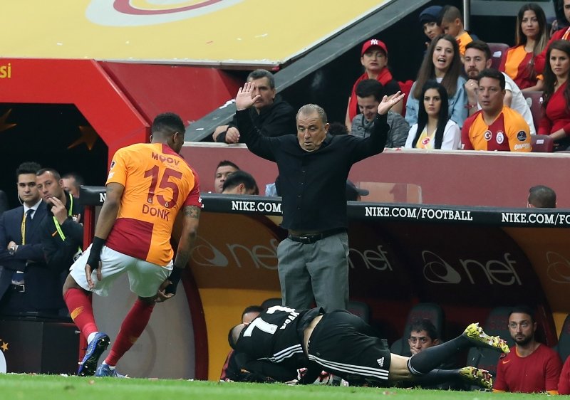 Galatasaray’dan Beşiktaş maçı sonrası ’şampiyonluk’ kutlaması! İşte o görüntüler