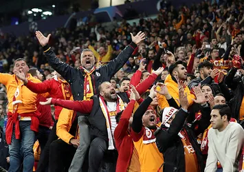 50 bin Aslan omuz omuza