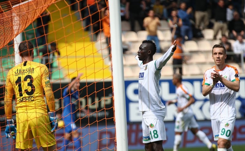 Alanyaspor - Erzurumspor maçından kareler