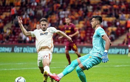 Galatasaray Göztepe maçında İrfan Can Eğribayat’tan büyük hata! Halil Dervişoğlu net pozisyonu kaçırdı