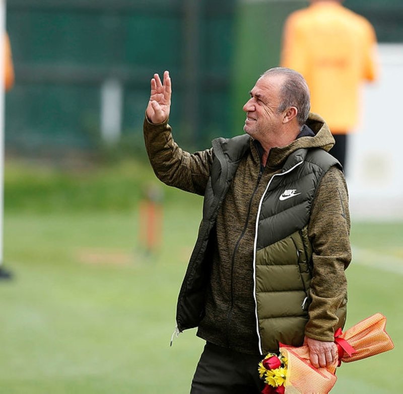 Fatih Terim Sozunu Tuttu 5 2 Milyon Tl Lik Bagis Aspor