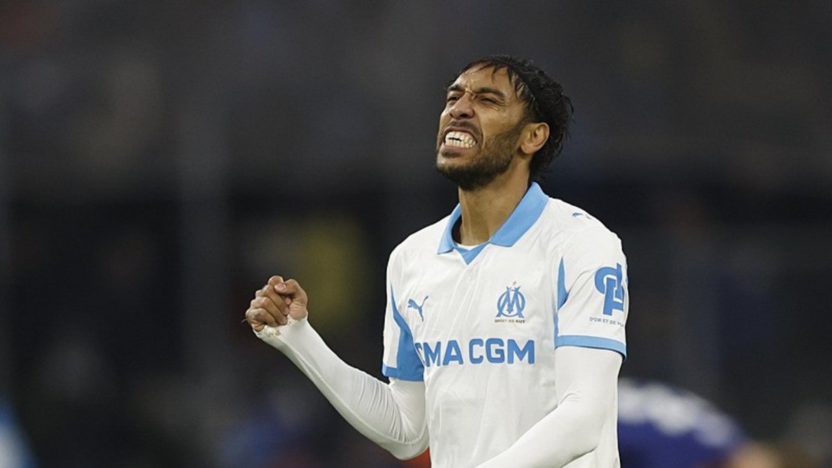 Aubameyang'dan Marsilya'ya hayat öpücüğü!