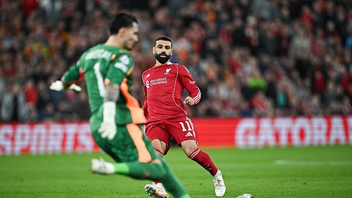 Galatasaray'da Uğurcan Çakır, Salah'ın vuruşunda penaltıdan gole izin vermedi!