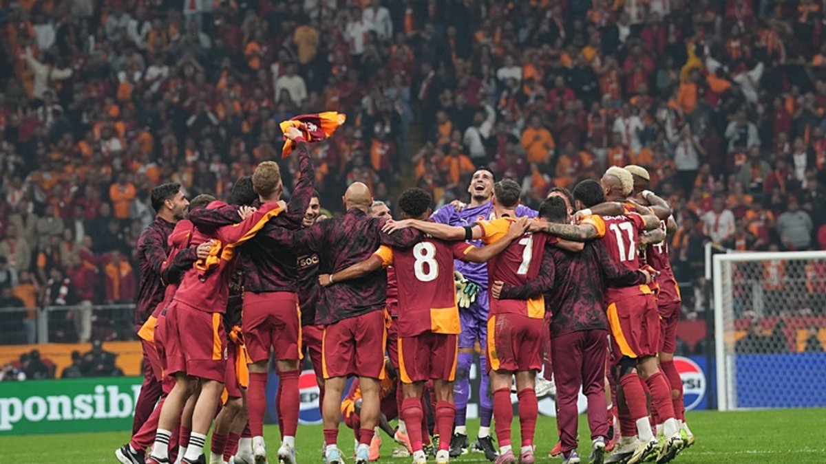 Premier Lig ekibi Galatasaray'ın yıldızı için kesenin ağzını açıyor! 50 milyon euro... Premier Lig ekibi Galatasaray'ın yıldızı için kesenin ağzını açıyor! 50 milyon euro...