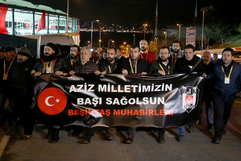Vodafone Arena’da herkes kol kola