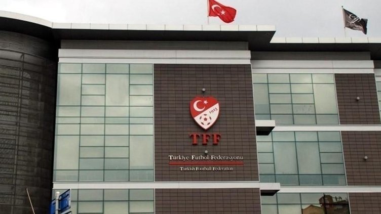 Fenerbahçe menajerlere para saçtı!