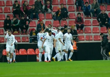 Akhisarspor yarı finalde