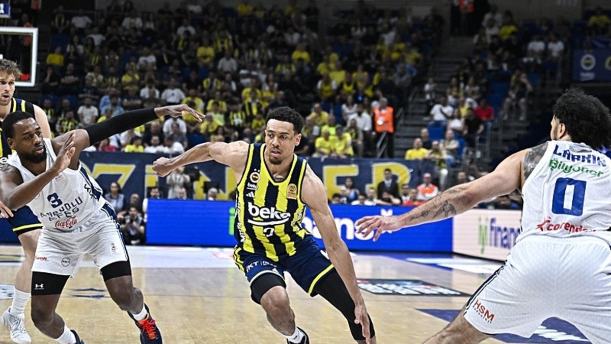 Fenerbahçe Beko evinde Anadolu Efes'i mağlup etti