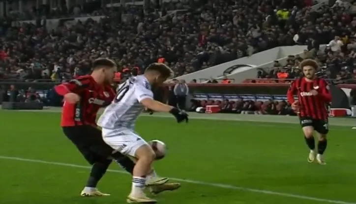 Beşiktaş penaltı kazandı! İşte o pozisyon - 1