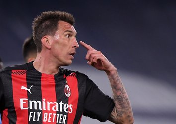 Süper Lig devlerinin listesindeydi! Takımından ayrıldığını duyurdu