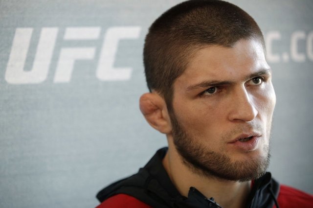 Dünya Khabib Nurmagomedov’u konuşuyor