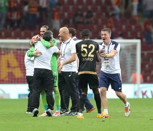 Rakip Osmanlı olunca sosyal medya yıkıldı