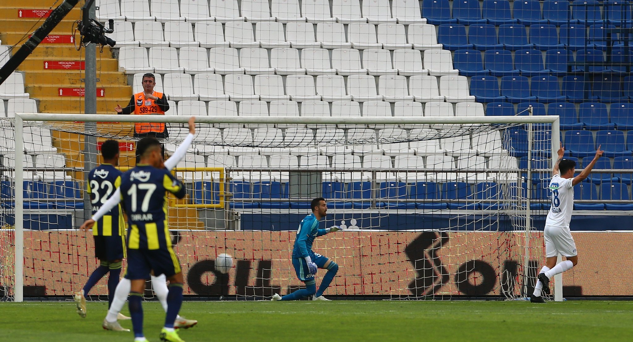 Kasımpaşa - Fenerbahçe maçından kareler
