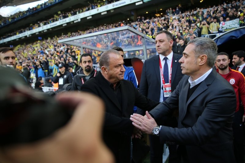 Ahmet Çakar’dan Ersun Yanal’a şok sözler!