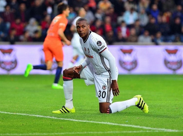 Şenol Güneş’in gözdesi ayrılıyor