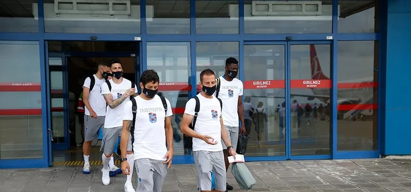 Trabzonspor kafilesi Denizli'ye gitti