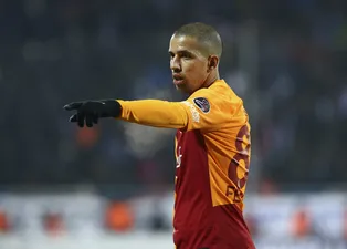 Galatasaray'da Feghouli alarmı!