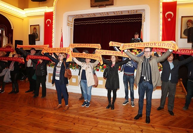 Dursun Özbek, Tudor sorunu pas geçti!