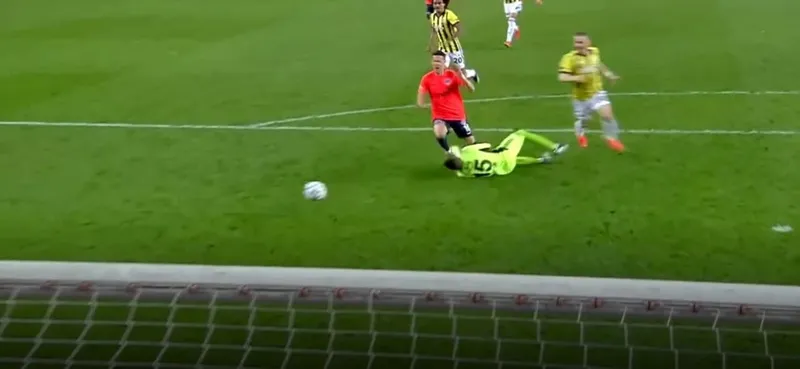 İşte Kasımpaşa'nın Fenerbahçe maçında kazandığı penaltı pozisyonu! - 1