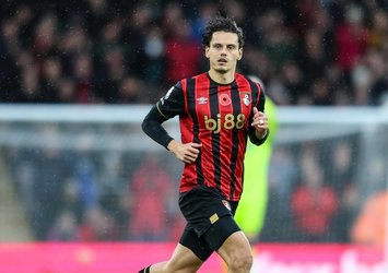 Enes Ünal sahalara döndü