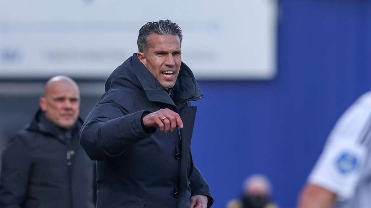 Feyenoord Teknik Direktörü Robin van Persie'den Fenerbahçe eşleşmesine dair çarpıcı açıklama! Aklıma ilk gelen... Feyenoord Teknik Direktörü Robin van Persie'den Fenerbahçe eşleşmesine dair çarpıcı açıklama! Aklıma ilk gelen...