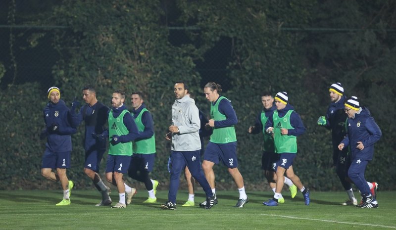 Fenerbahçe efsanesi transferi açıkladı!