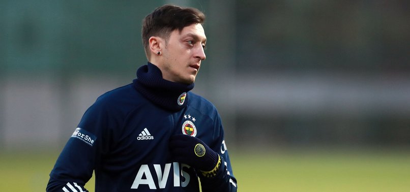 Mesut Özil'in menajerinden Fenerbahçe'ye teknik direktör önerdiği iddialarına yanıt!