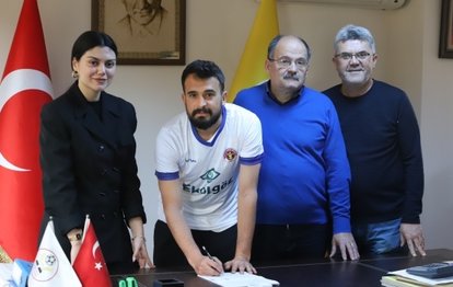Tecrübeli futbolcu Rıdvan Koçak Altınordu’da devam ediyor