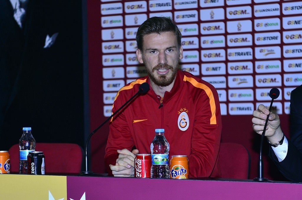 Serdar Aziz içerde misin?