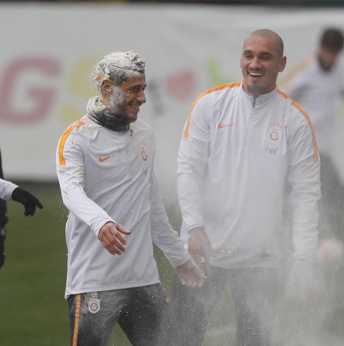 Belhanda’ya doğum günü sürprizi