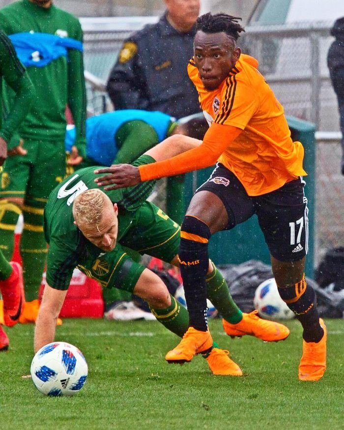 Fenerbahçe’ye Alberth Elis sürprizi!