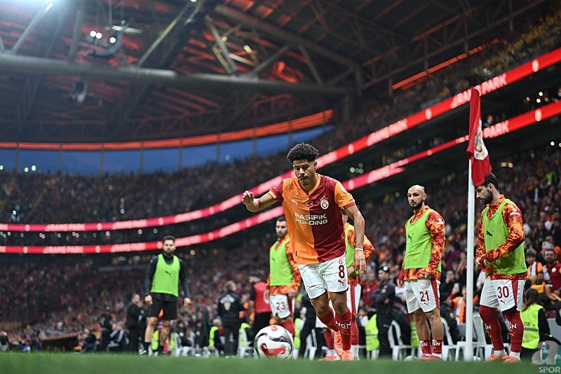 Spor yazarlarından flaş Galatasaray-Göztepe yorumu! Öküz altında buzağı aradılar