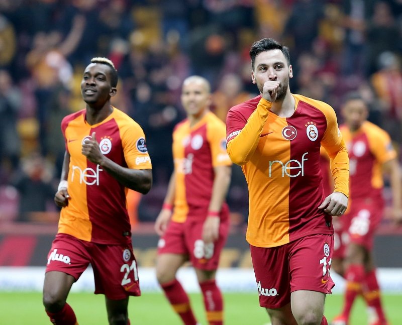 Galatasaray’da Sinan Gümüş depremi! F.Bahçe ile görüştü...