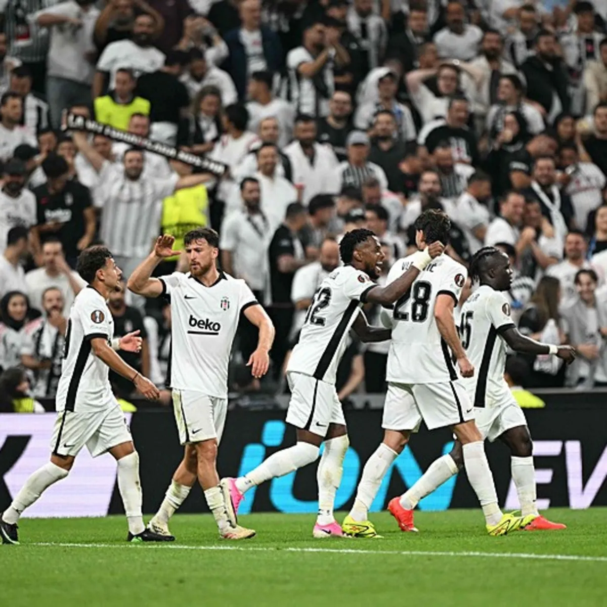 Beşiktaş Avrupa Ligi'nde Marsilya'yı farklı geçti!