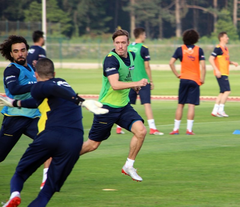 Max Kruse göz doldurdu