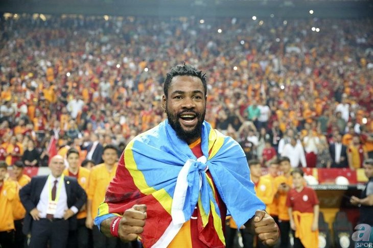 Fatih Terim neşteri vurdu! Tam 14 isim