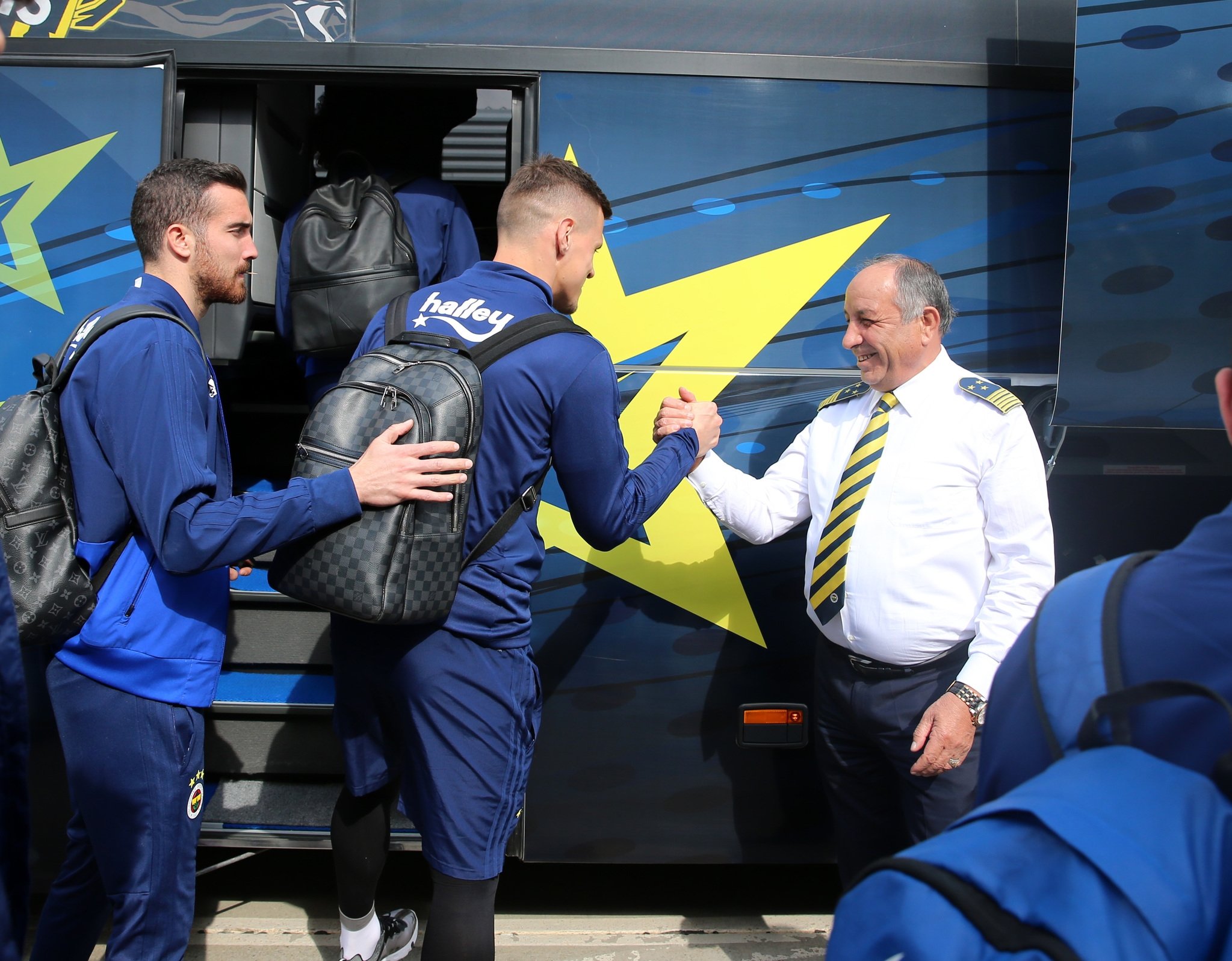 Fenerbahçe kafilesi, Gazipaşa’ya geldi