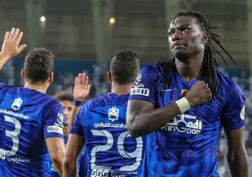 Gomis durmuyor