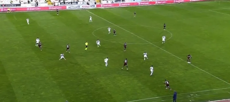 Var sonrası gol kararı! İşte o pozisyon - 2
