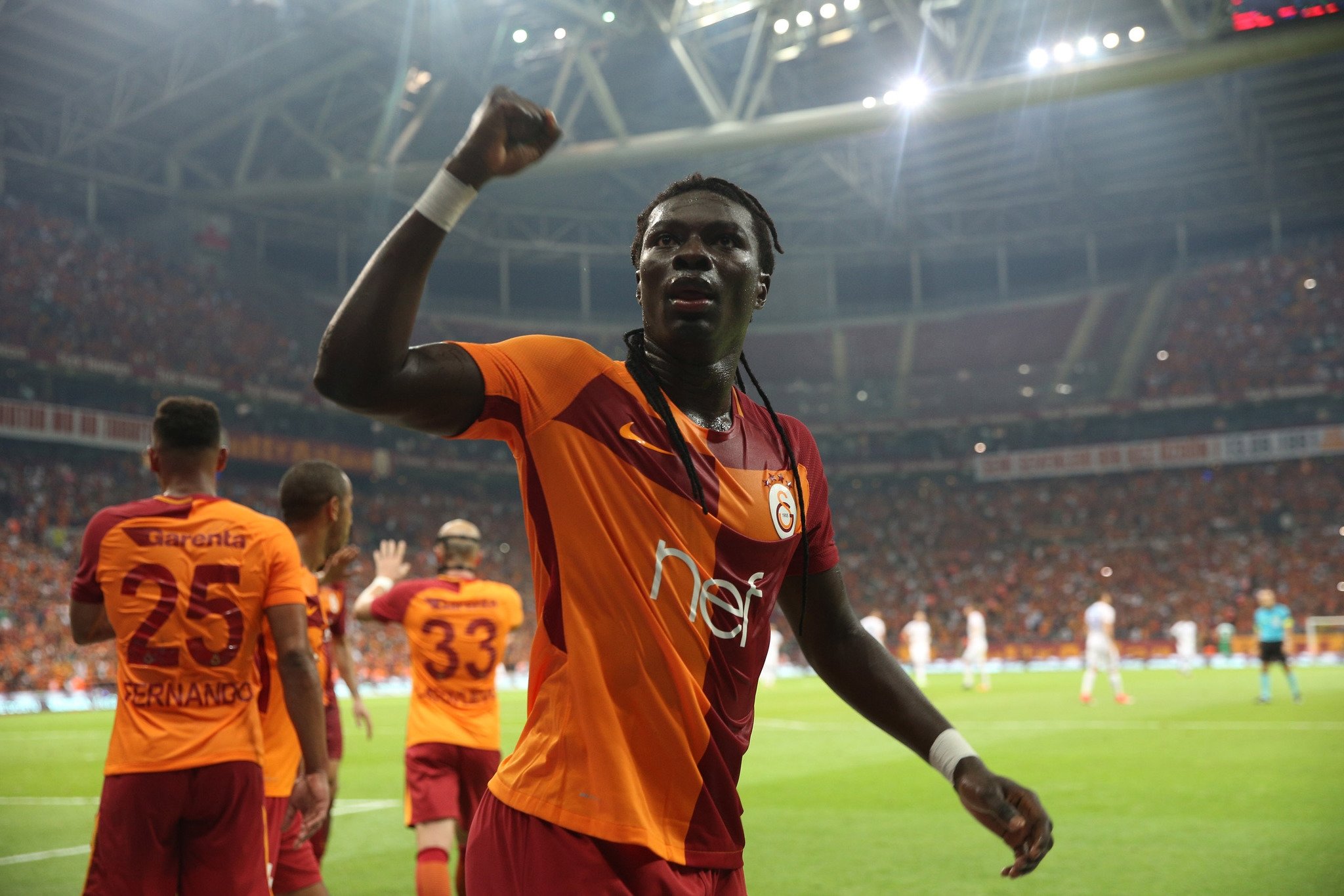 Gomis’i Fenerbahçe’ye verelim