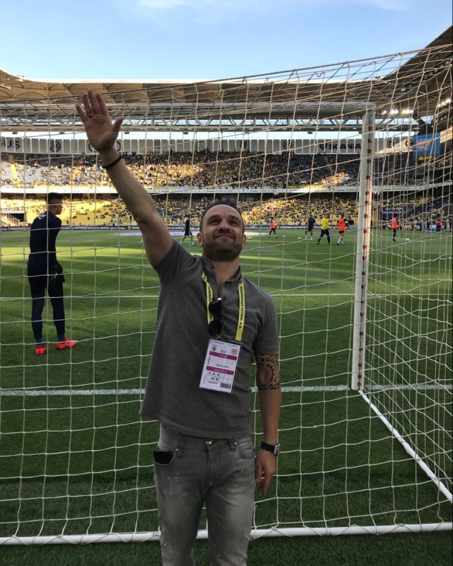 Valbuena alkışlarla veda etti